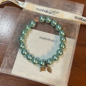 Sabika Gilded Pearl Stretch Bracelet with Charm